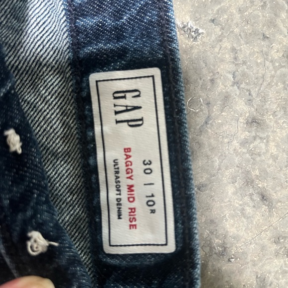 GAP Women's mid rise baggy Jeans in Deep Blue - Picture 3 of 7